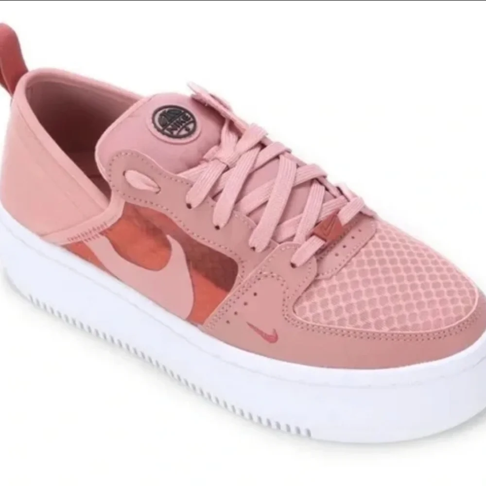 Nike Women's Coral Sneakers